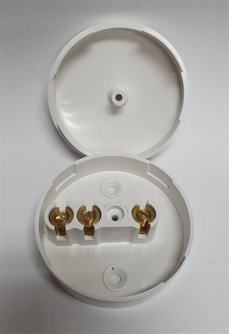 ceiling rose junction box screwfix|ceiling rose light fitting bunnings.